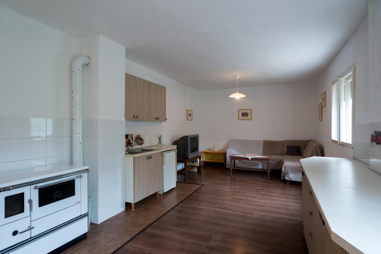 Villa Kuca Na Selu + Besplatan Parking Nikšić Esterno foto